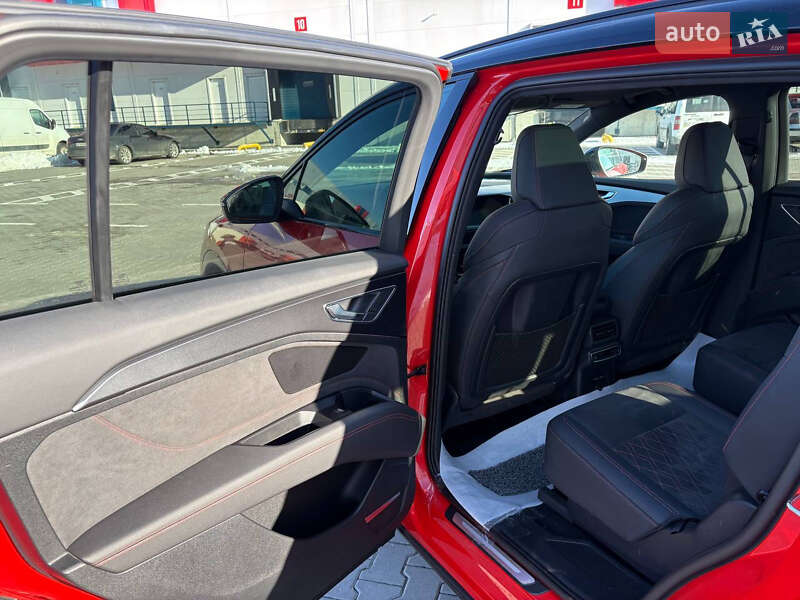 Внедорожник / Кроссовер Audi Q5 e-tron 2022 в Киеве фото 40 Внедорожник / Кроссовер Audi Q5 e-tron 2022 в Киеве