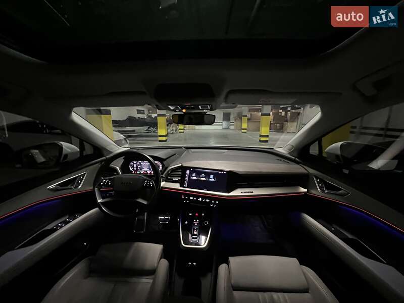 Внедорожник / Кроссовер Audi Q5 e-tron 2022 в Днепре