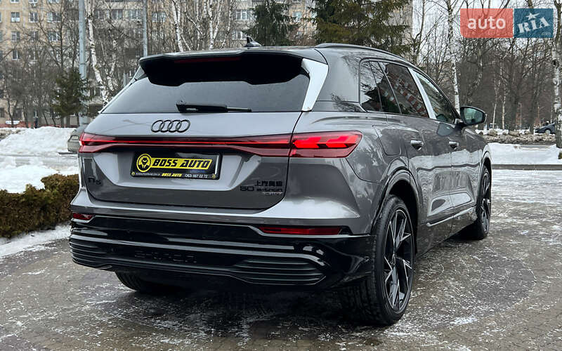 Внедорожник / Кроссовер Audi Q5 e-tron 2022 в Львове