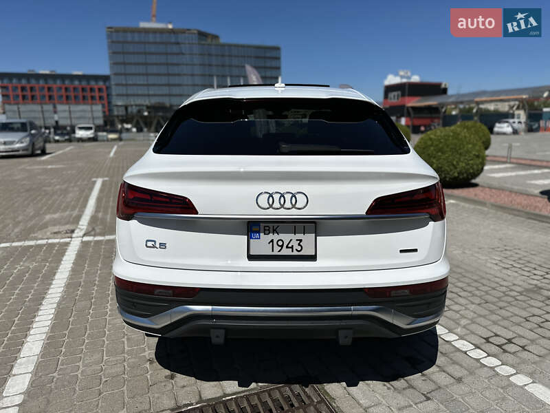 Внедорожник / Кроссовер Audi Q5 Sportback 2022 в Львове