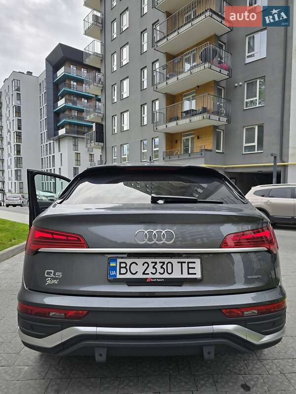Внедорожник / Кроссовер Audi Q5 Sportback 2022 в Львове