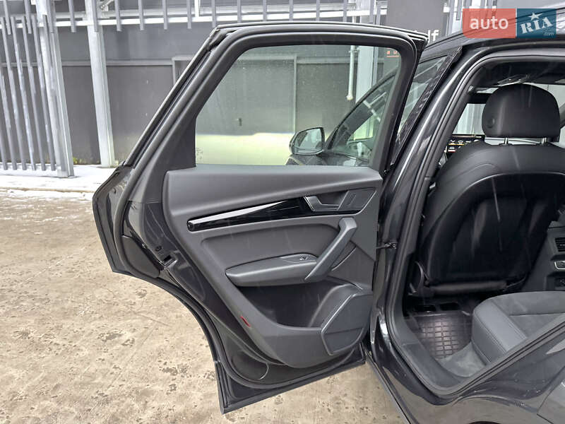 Внедорожник / Кроссовер Audi Q5 Sportback 2023 в Киеве