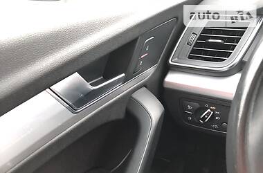 Позашляховик / Кросовер Audi Q5 2017 в 