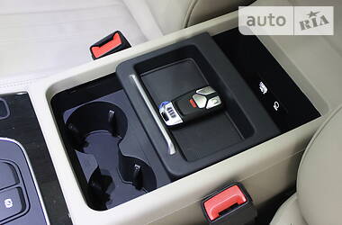 Позашляховик / Кросовер Audi Q5 2018 в 