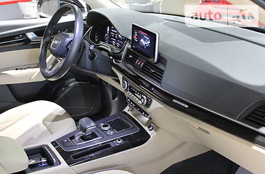 Позашляховик / Кросовер Audi Q5 2018 в 