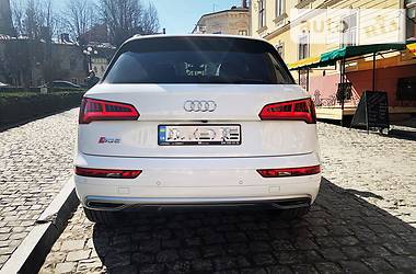 Позашляховик / Кросовер Audi Q5 2018 в Чернівцях