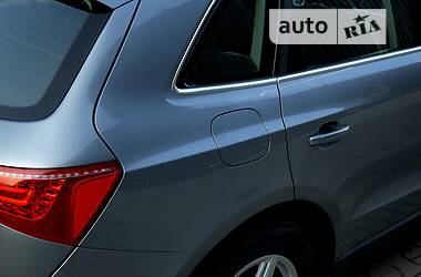 Позашляховик / Кросовер Audi Q5 2010 в 