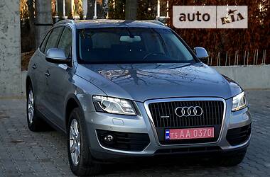 Позашляховик / Кросовер Audi Q5 2010 в 