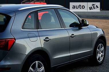 Позашляховик / Кросовер Audi Q5 2010 в 