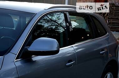 Позашляховик / Кросовер Audi Q5 2010 в 