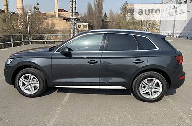 Позашляховик / Кросовер Audi Q5 2017 в 