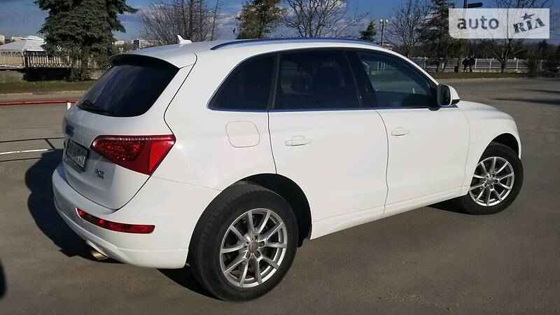 Позашляховик / Кросовер Audi Q5 2011 в Тернополі