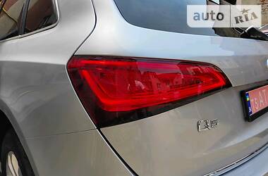 Позашляховик / Кросовер Audi Q5 2015 в 