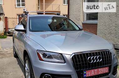 Позашляховик / Кросовер Audi Q5 2015 в 