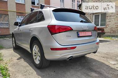 Позашляховик / Кросовер Audi Q5 2015 в 