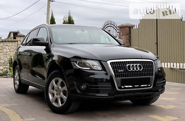 Внедорожник / Кроссовер Audi Q5 2010 в Тернополе