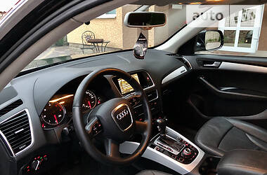 Внедорожник / Кроссовер Audi Q5 2010 в Тернополе