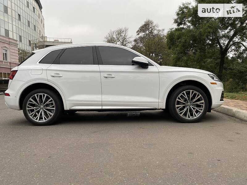 Внедорожник / Кроссовер Audi Q5 2018 в Сумах