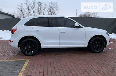 Внедорожник / Кроссовер Audi Q5 2012 в Сарнах