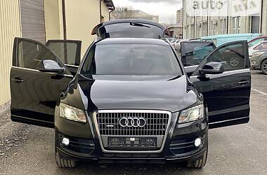 Позашляховик / Кросовер Audi Q5 2010 в 