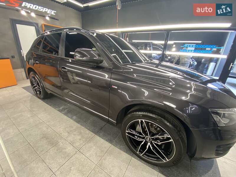 Позашляховик / Кросовер Audi Q5 2011 в Одесі