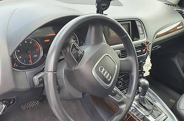 Внедорожник / Кроссовер Audi Q5 2010 в 
