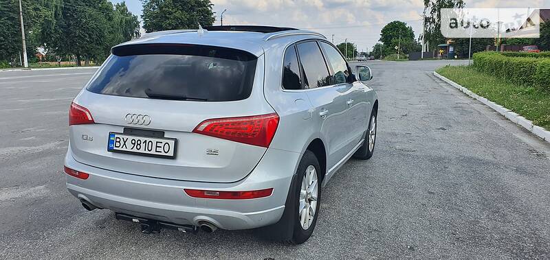 Внедорожник / Кроссовер Audi Q5 2010 в Полонном
