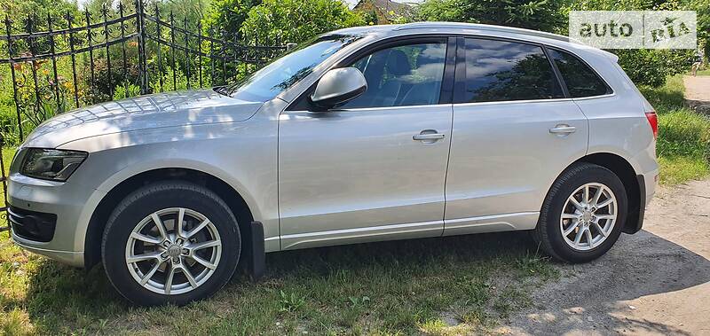 Внедорожник / Кроссовер Audi Q5 2010 в Полонном