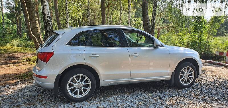 Внедорожник / Кроссовер Audi Q5 2010 в Полонном