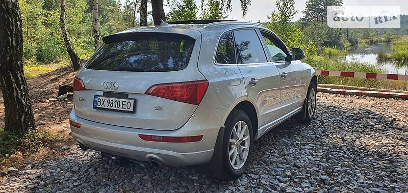 Внедорожник / Кроссовер Audi Q5 2010 в Полонном