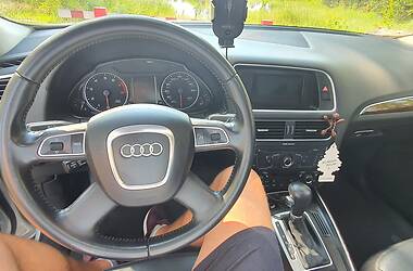 Внедорожник / Кроссовер Audi Q5 2010 в 