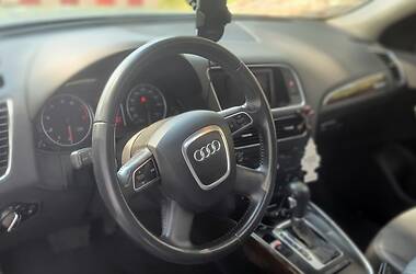 Внедорожник / Кроссовер Audi Q5 2010 в 