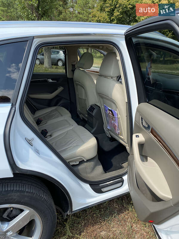 Позашляховик / Кросовер Audi Q5 2011 в Куп'янську
