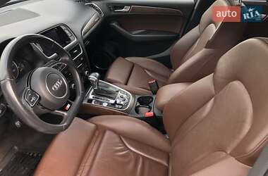 Внедорожник / Кроссовер Audi Q5 2015 в 