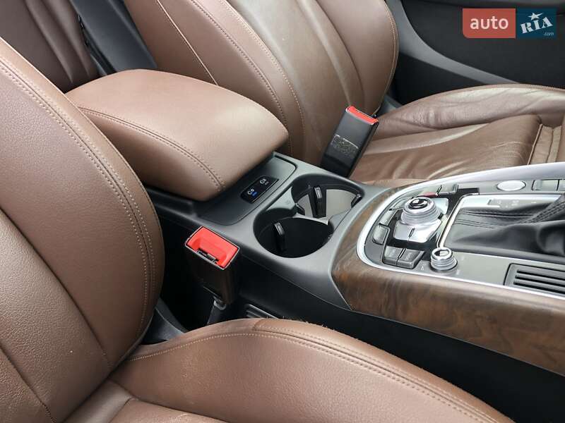 Внедорожник / Кроссовер Audi Q5 2015 в Киеве