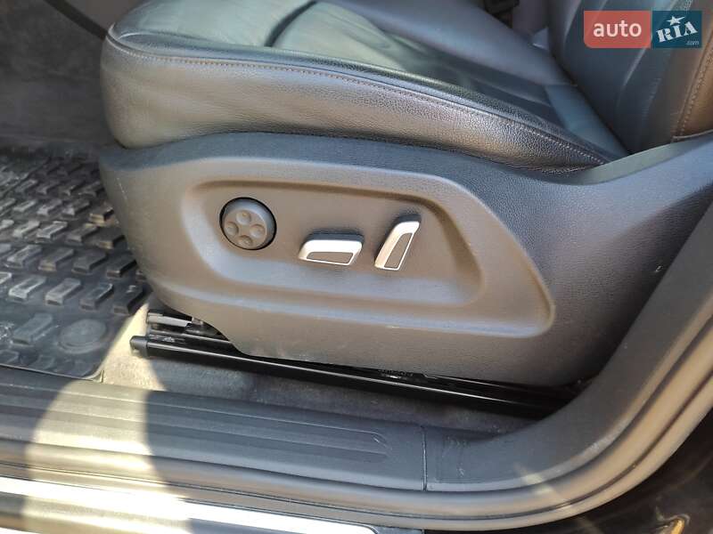 Внедорожник / Кроссовер Audi Q5 2015 в Луцке