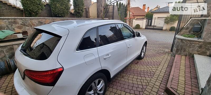 Внедорожник / Кроссовер Audi Q5 2014 в Черновцах