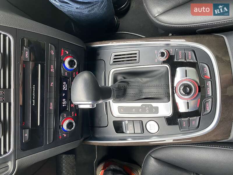 Внедорожник / Кроссовер Audi Q5 2014 в Черновцах