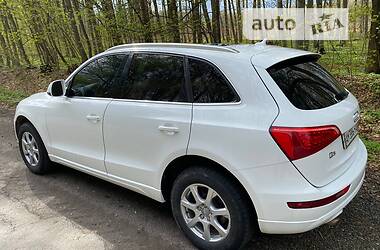 Позашляховик / Кросовер Audi Q5 2011 в Житомирі