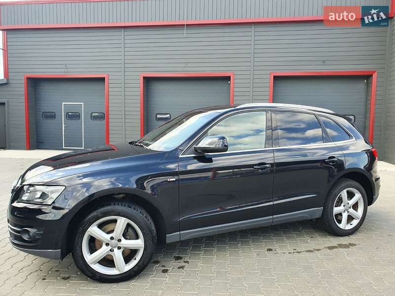 Внедорожник / Кроссовер Audi Q5 2011 в Глыбокой