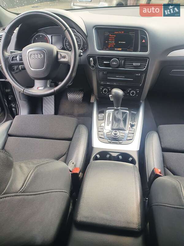 Внедорожник / Кроссовер Audi Q5 2011 в Глыбокой