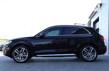 Внедорожник / Кроссовер Audi Q5 2017 в 