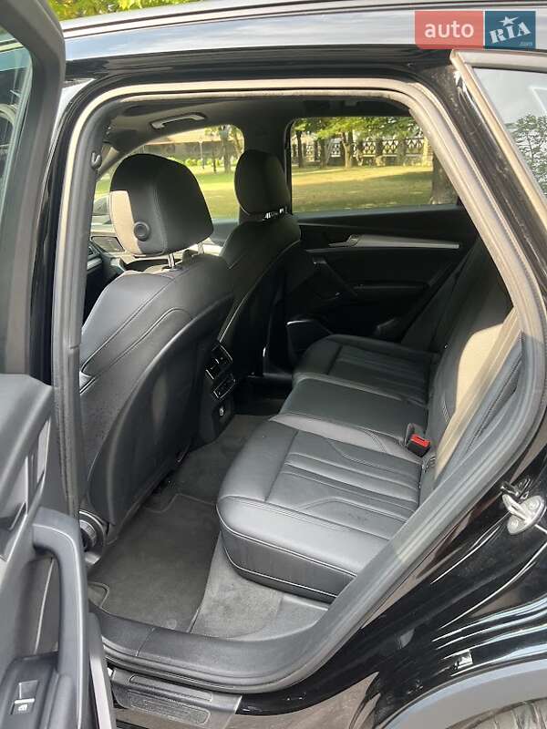 Внедорожник / Кроссовер Audi Q5 2019 в Ивано-Франковске