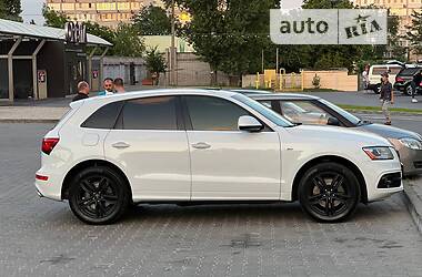 Внедорожник / Кроссовер Audi Q5 2016 в 
