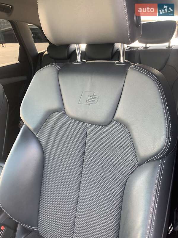 Позашляховик / Кросовер Audi Q5 2019 в Києві