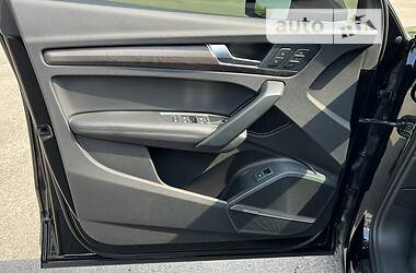 Позашляховик / Кросовер Audi Q5 2017 в Дніпрі