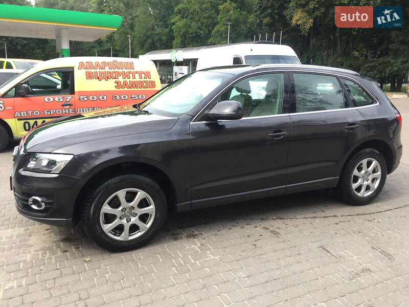 Внедорожник / Кроссовер Audi Q5 2011 в Киеве