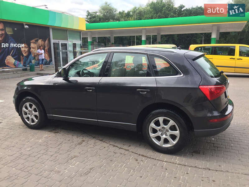 Внедорожник / Кроссовер Audi Q5 2011 в Киеве