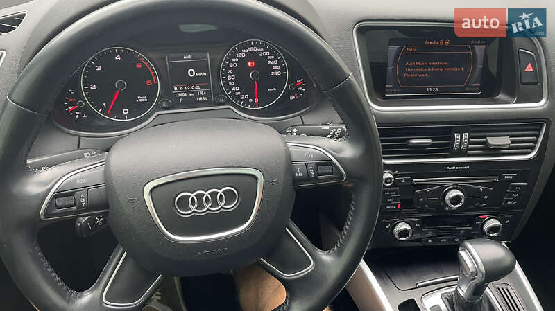 Внедорожник / Кроссовер Audi Q5 2015 в Одессе