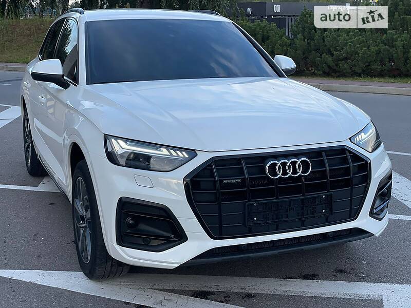 Позашляховик / Кросовер Audi Q5 2021 в Києві